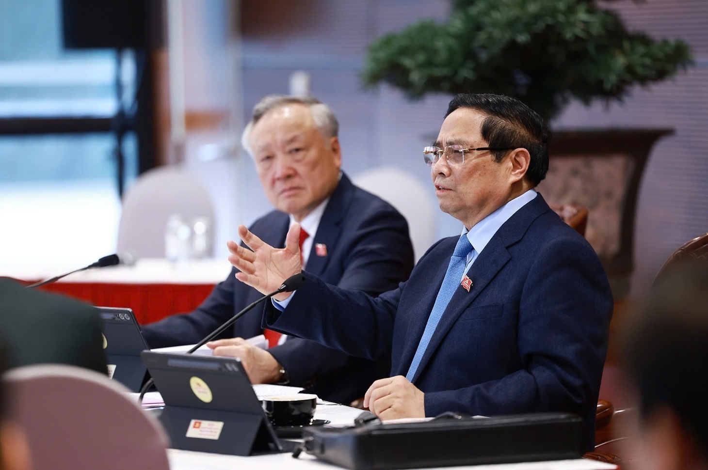 Đại hội XIV của Đảng: Đại biểu thảo luận các văn kiện Đại hội tại đoàn - Ảnh 2.