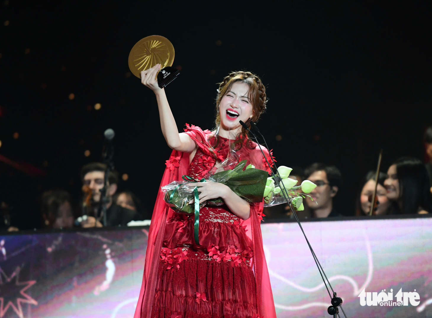 Hòa Minzy - Ảnh 1.