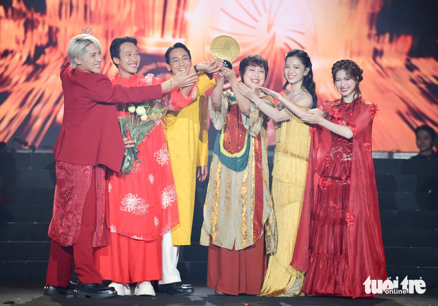 Hòa Minzy - Ảnh 5.