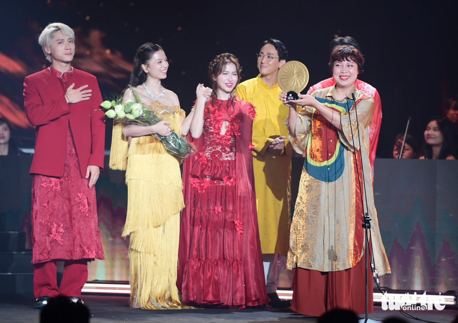Hòa Minzy - Ảnh 6.
