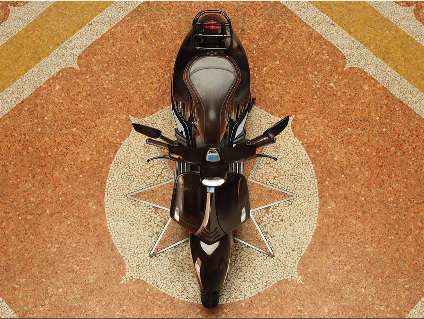 Vespa 946 Horse ra mắt đón năm Ngựa, về Việt Nam giá dễ gần 500 triệu đồng - Ảnh 7.