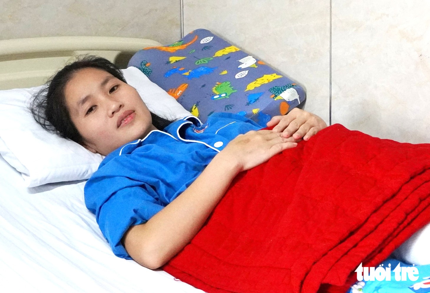 Cô giáo phải cưa chân vì cứu học trò: 'Tôi mong sớm trở lại bục giảng' - Ảnh 2.