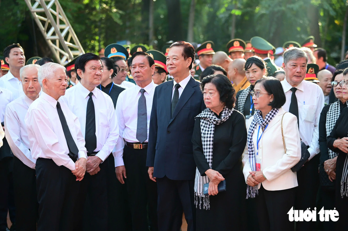 Hôm nay, đưa 731 Anh hùng liệt sĩ từ công viên Lê Thị Riêng về yên nghỉ tại Nghĩa trang liệt sĩ TP.HCM - Ảnh 7.