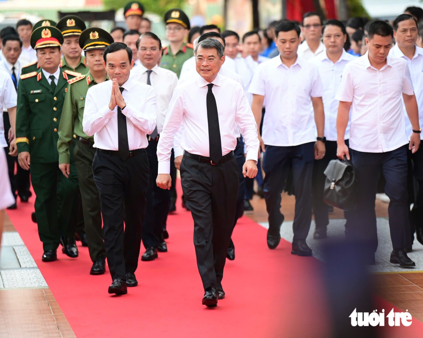 Hôm nay, đưa 731 Anh hùng liệt sĩ từ công viên Lê Thị Riêng về yên nghỉ tại Nghĩa trang liệt sĩ TP.HCM - Ảnh 2.