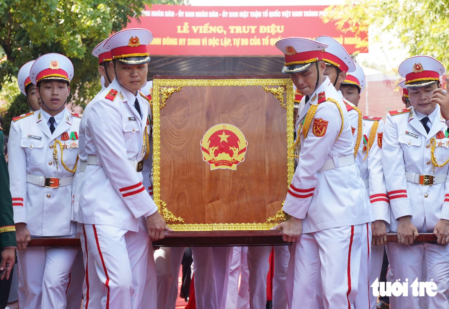 Xin hương hồn các liệt sĩ hãy xem quê hương TP.HCM là nơi đất lành để các anh, các chị yên nghỉ - Ảnh 4.