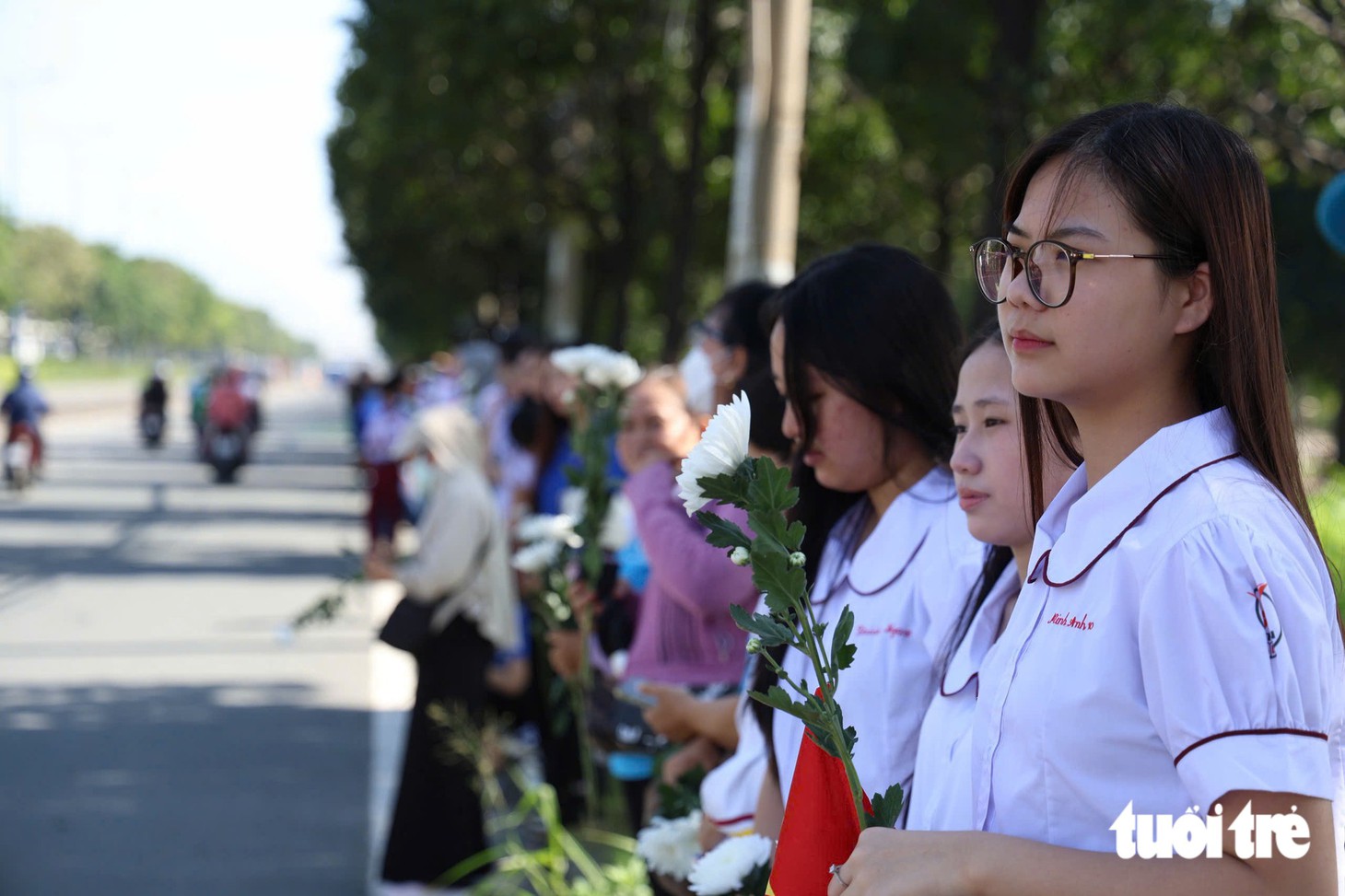 Các anh trở về giữa lòng nhân dân, ấm vô cùng vòng tay mẹ Việt Nam - Ảnh 30.