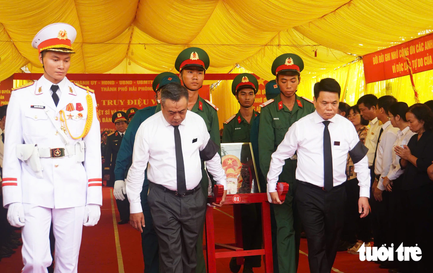 Hải Phòng truy điệu, an táng 56 hài cốt liệt sĩ và đồng bào tử nạn thời chống Pháp - Ảnh 4.