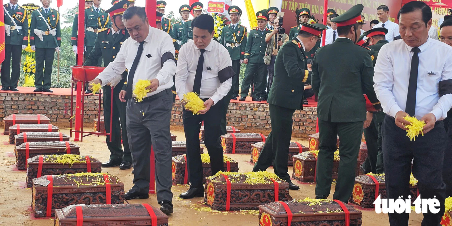 Hải Phòng truy điệu, an táng 56 hài cốt liệt sĩ và đồng bào tử nạn thời chống Pháp - Ảnh 11.