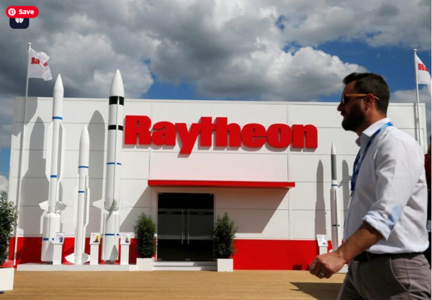 Thị phần vũ khí của ba tập đoàn Raytheon, Lockheed Martin và Boeing - Ảnh 1.