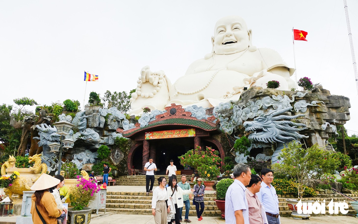 Du khách đã mắt ngắm nhiều tượng phật ‘khổng lồ’ ở xứ sở thần tiên An Giang - Ảnh 5.