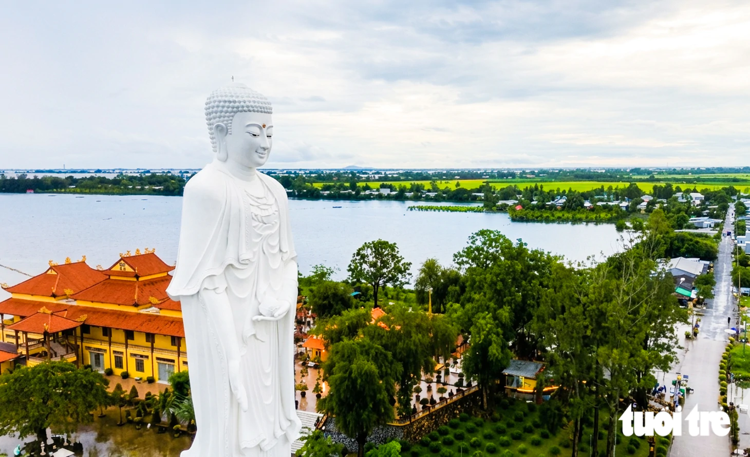 Du khách đã mắt ngắm nhiều tượng phật ‘khổng lồ’ ở xứ sở thần tiên An Giang - Ảnh 7.