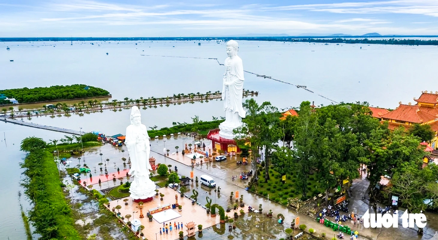 Du khách đã mắt ngắm nhiều tượng phật ‘khổng lồ’ ở xứ sở thần tiên An Giang - Ảnh 8.