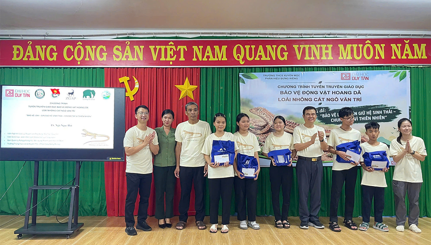 Nhóm nghiên cứu Đại học Duy Tân góp phần bảo tồn ‘Nhông cát Ngô Văn Trí’ - Ảnh 4.