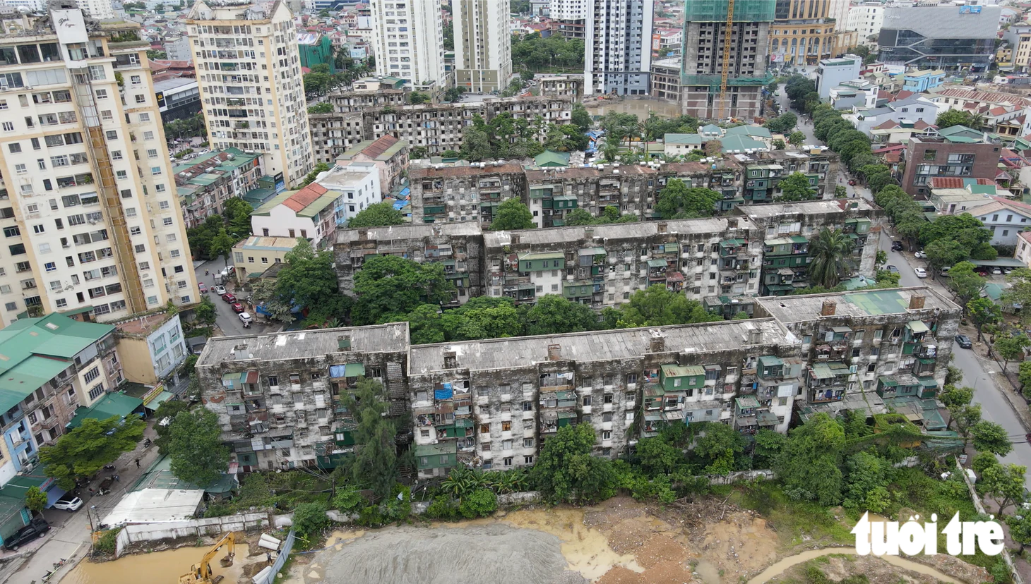 Di dời khỏi chung cư gần 50 năm tuổi, người dân mong căn hộ mới đủ rộng - Ảnh 1.