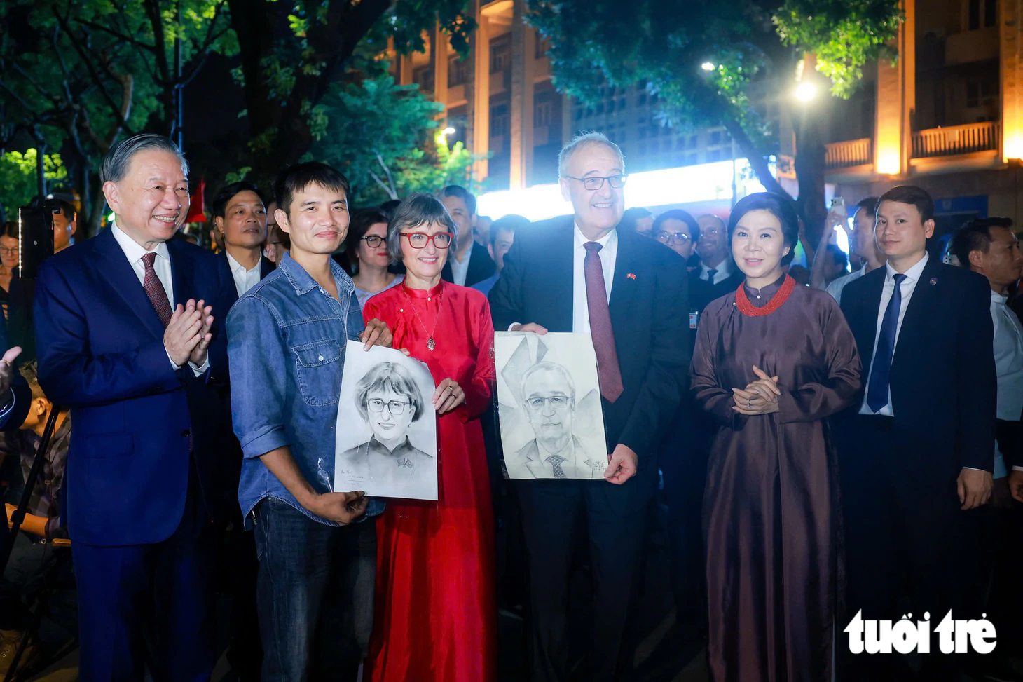 Tổng Bí thư, Chủ tịch nước Tô Lâm tặng tò he cho Tổng thống Thụy Sĩ - Ảnh 9.