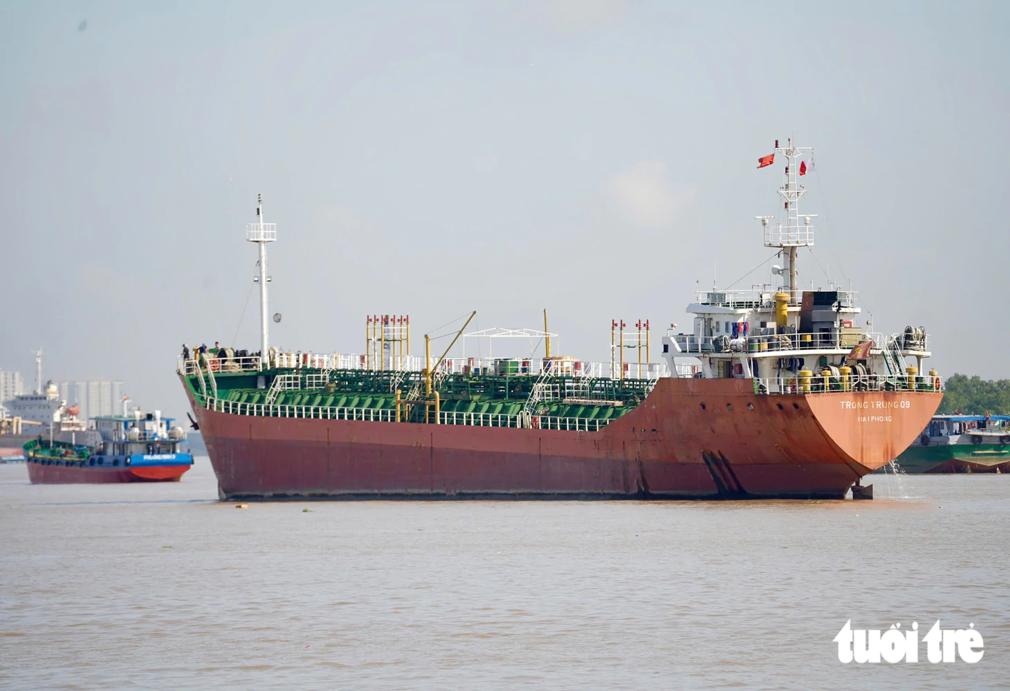 Nhịp cầu đi bộ 3.400 tấn sắp đi qua khu vực cầu Phú Mỹ, tiến về trung tâm TP.HCM - Ảnh 5.