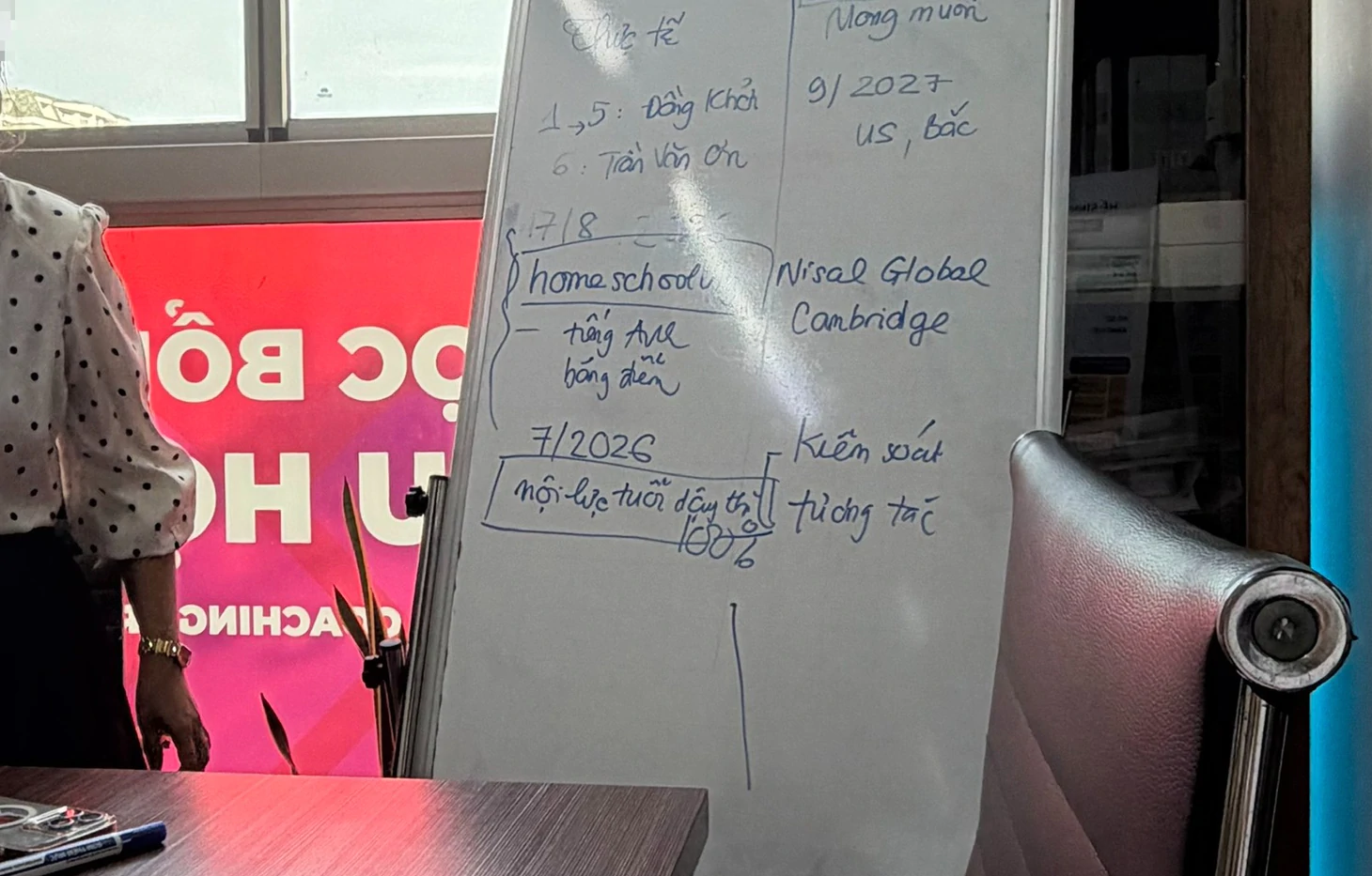 Ma trận homeschooling: Bản hợp đồng 'cầm dao đằng lưỡi' và những cơ sở 'chui'… chuẩn quốc tế - Ảnh 1.