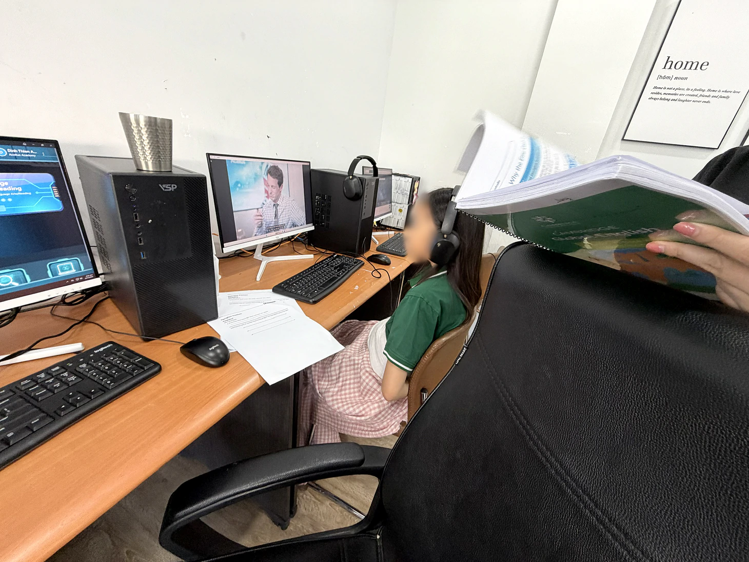 Đánh cược tương lai con vào homeschooling: Tiền mất, học bạ trống trơn… - Ảnh 3.