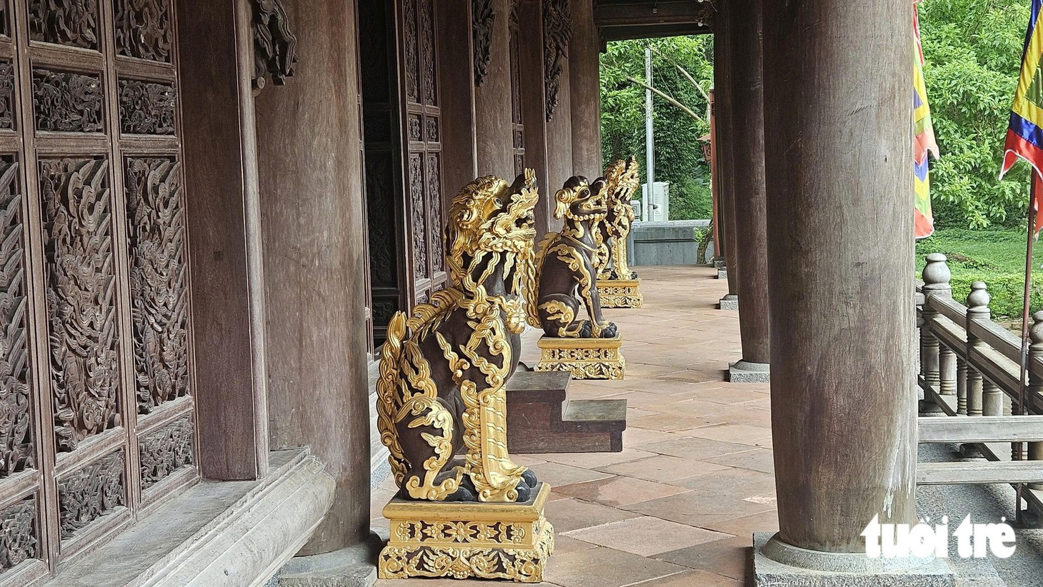 Về Di tích quốc gia đặc biệt Lam Kinh, du khách nhớ tham quan Chính điện - Ảnh 3.
