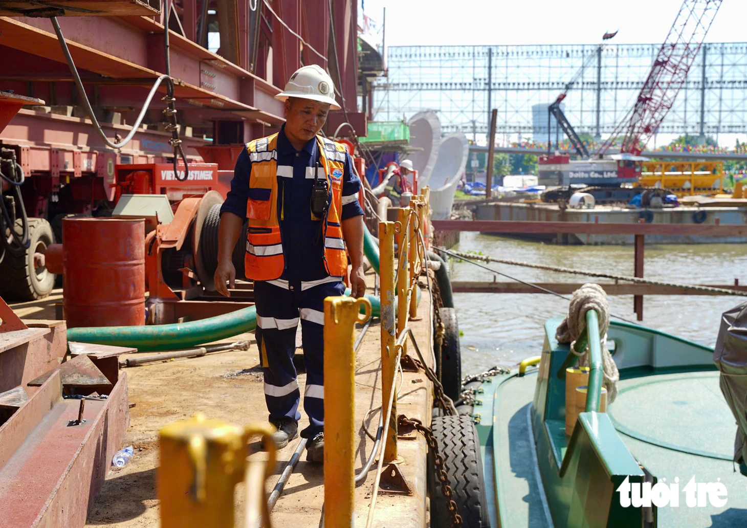 Đã chính thức hợp long cầu đi bộ qua sông Sài Gòn - Ảnh 10.