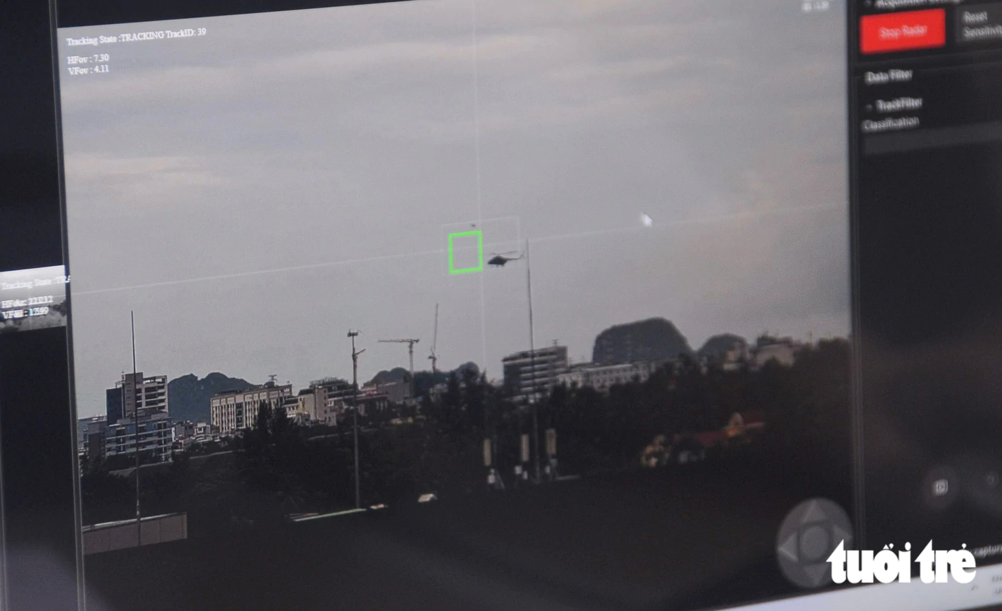 Đưa vào trực chiến dàn khí tài chống UAV quanh sân bay Đà Nẵng - Ảnh 1.