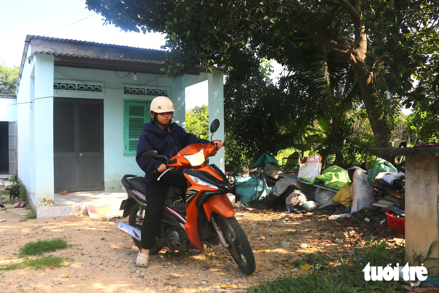Nước mắt mồ côi của nữ sinh đêm đi rửa chén mướn - Ảnh 4.