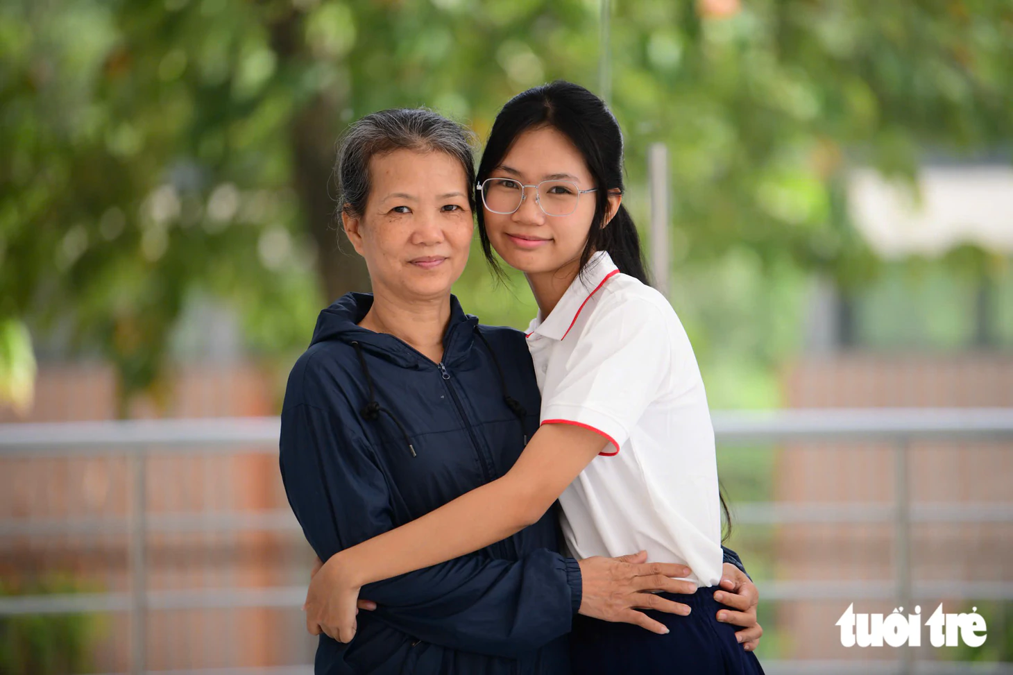 Nữ SV đi học hay ăn mì gói: 10 triệu học phí ba tôi phải vay, nhận học bổng cả nhà mừng vì trả được nợ - Ảnh 2.