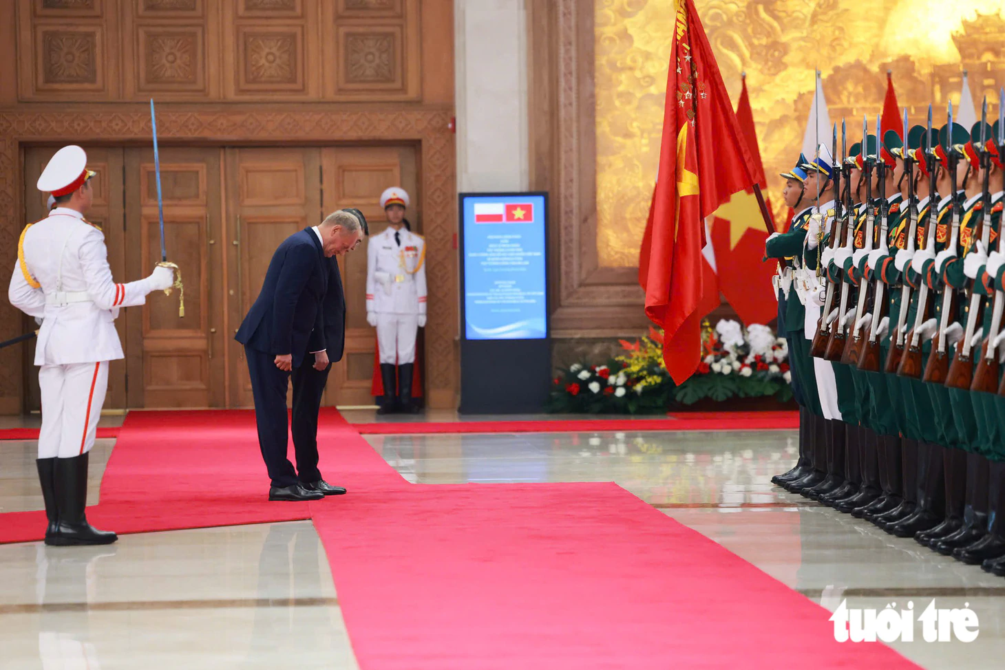 Lễ đón chính thức Thủ tướng Ba Lan Donald Tusk - Ảnh 3.