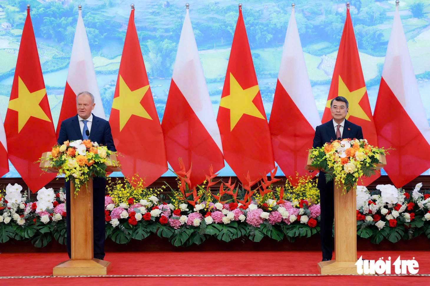 Việt Nam - Ba Lan nâng cấp quan hệ lên Đối tác chiến lược, đặt mục tiêu thương mại 6 tỉ USD - Ảnh 2.