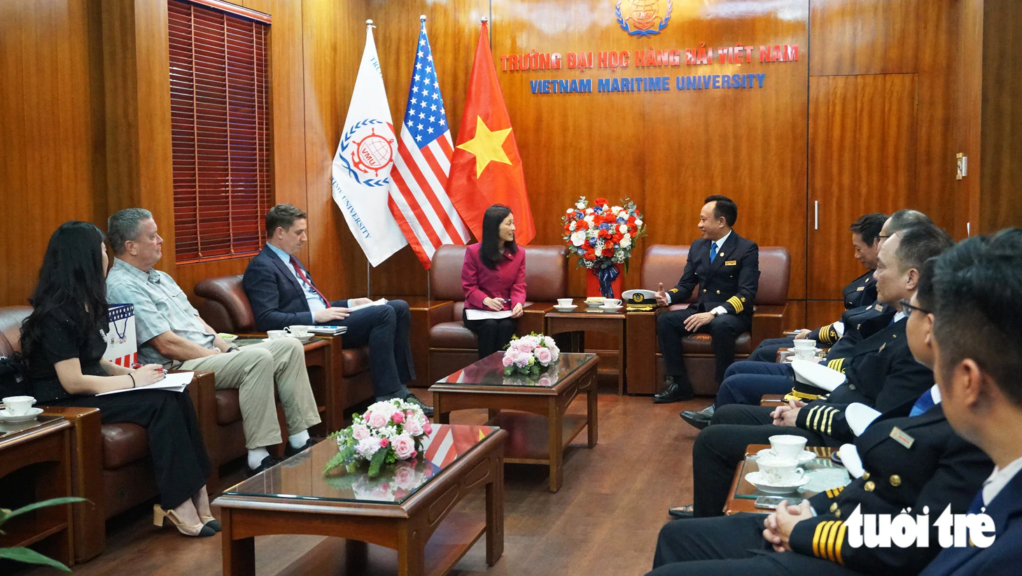 Đại sứ Mỹ thăm, thúc đẩy hợp tác với Trường Đại học Hàng hải Việt Nam - Ảnh 2.
