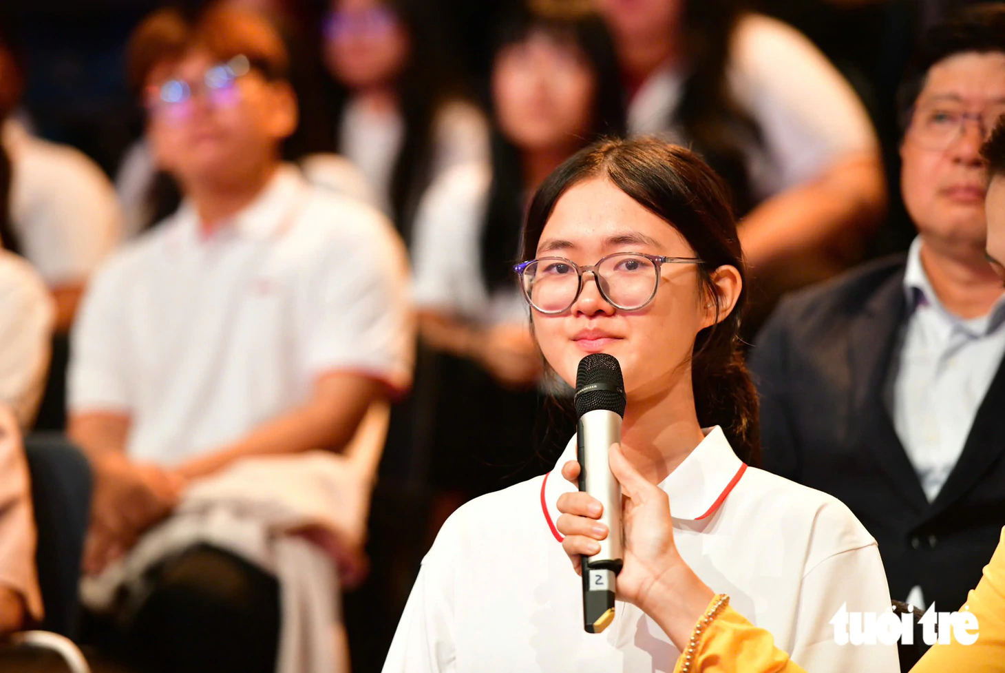 Tặng 50 triệu, miễn học phí 4 năm cho nữ SV làm thêm chăm mẹ: 'Mẹ ung thư nhưng không phải là gánh nặng' - Ảnh 8.