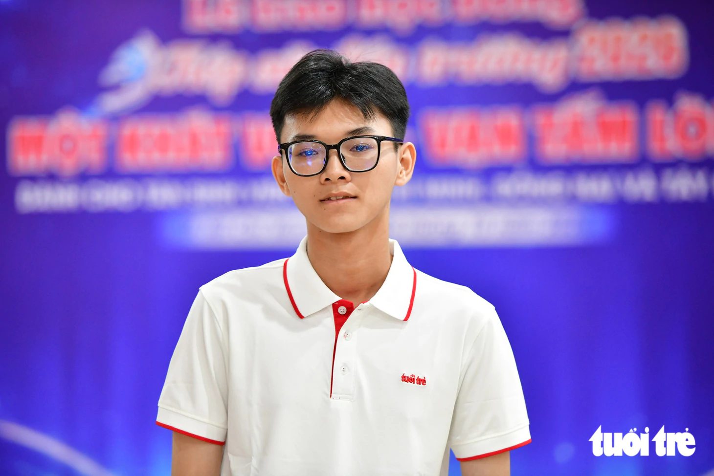 Tặng 50 triệu, miễn học phí 4 năm cho nữ SV làm thêm chăm mẹ: 'Mẹ ung thư nhưng không phải là gánh nặng' - Ảnh 13.
