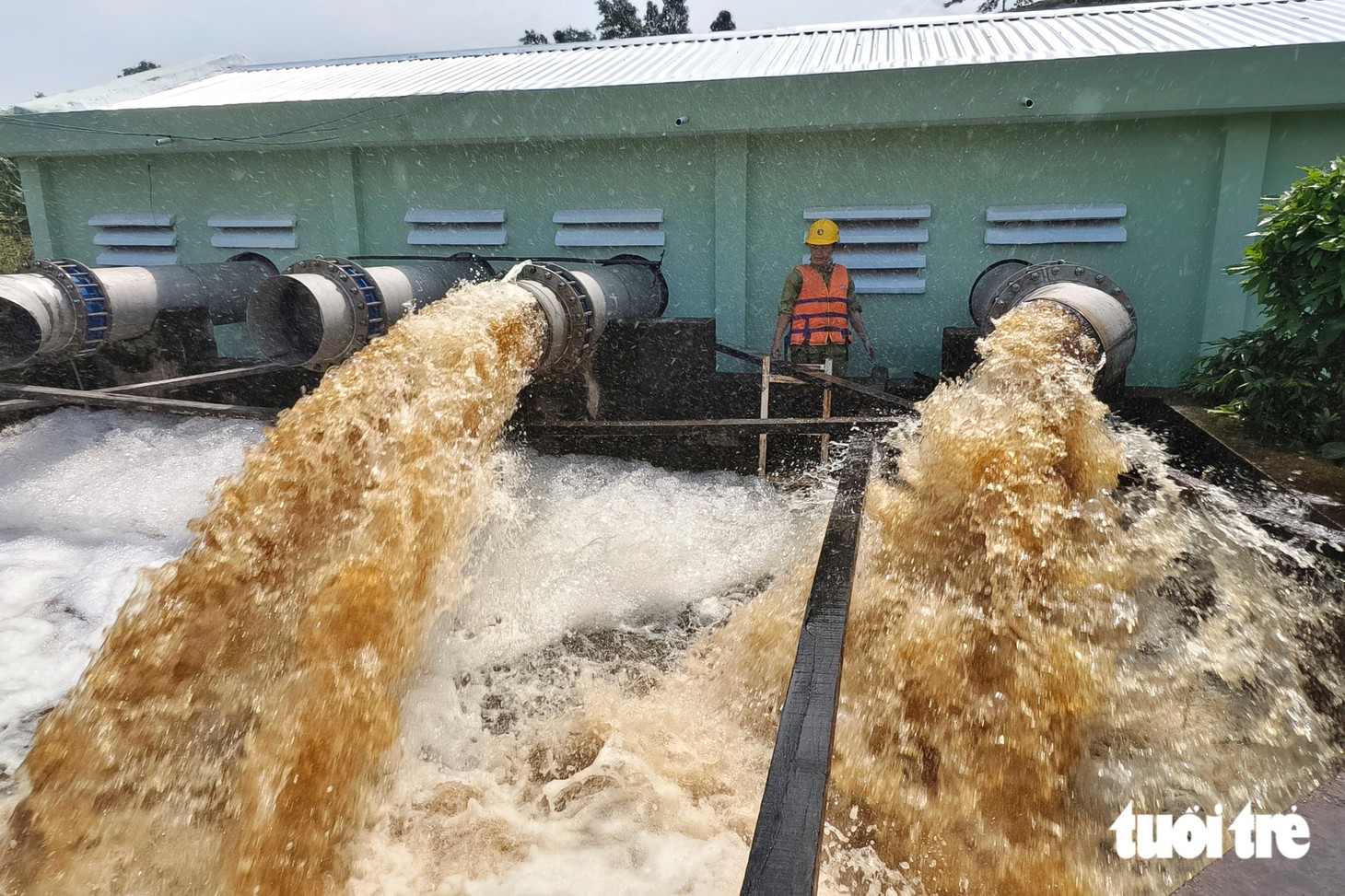 Vận hành 5 trạm bơm công suất lớn ứng phó mưa lớn, triều cường ở Bà Điểm, Vĩnh Lộc, Tân Vĩnh Lộc - Ảnh 8.