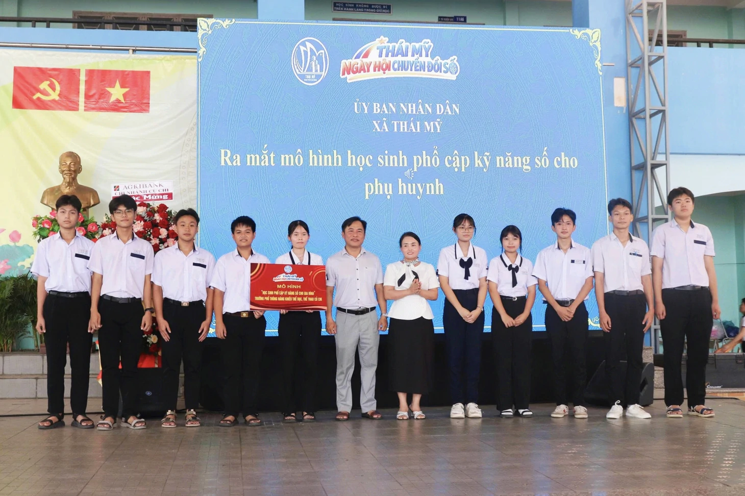 Thái Mỹ ra mắt mô hình học sinh hướng dẫn phụ huynh sử dụng kỹ năng số - Ảnh 2.