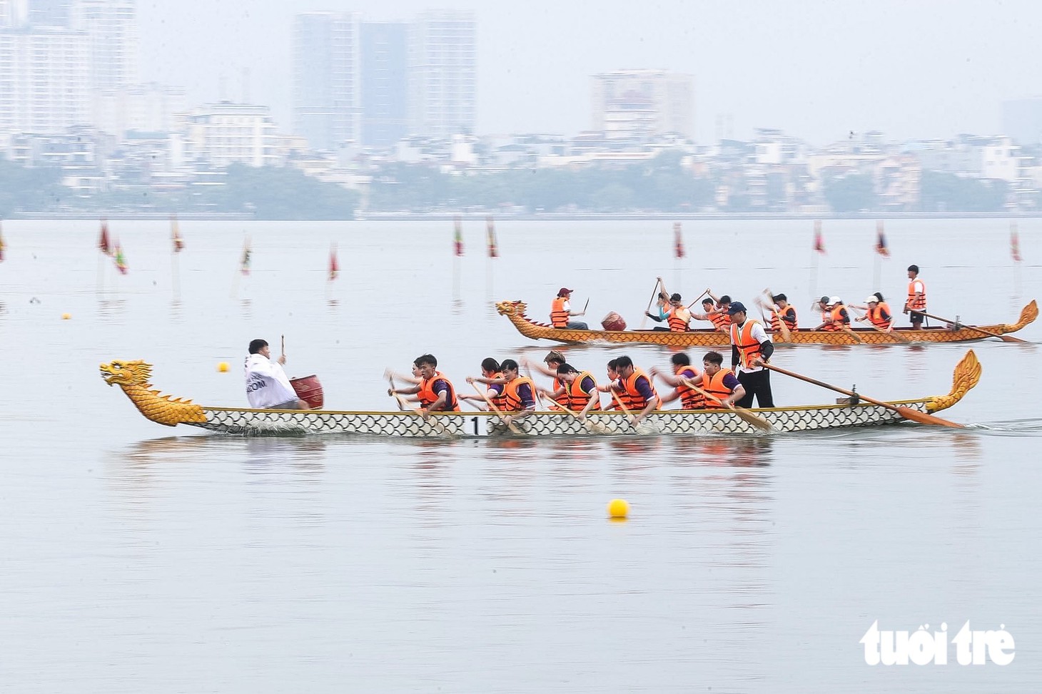 Tưng bừng khai mạc Giải bơi chải thuyền rồng và ván SUP Hà Nội 2026 - Ảnh 3.