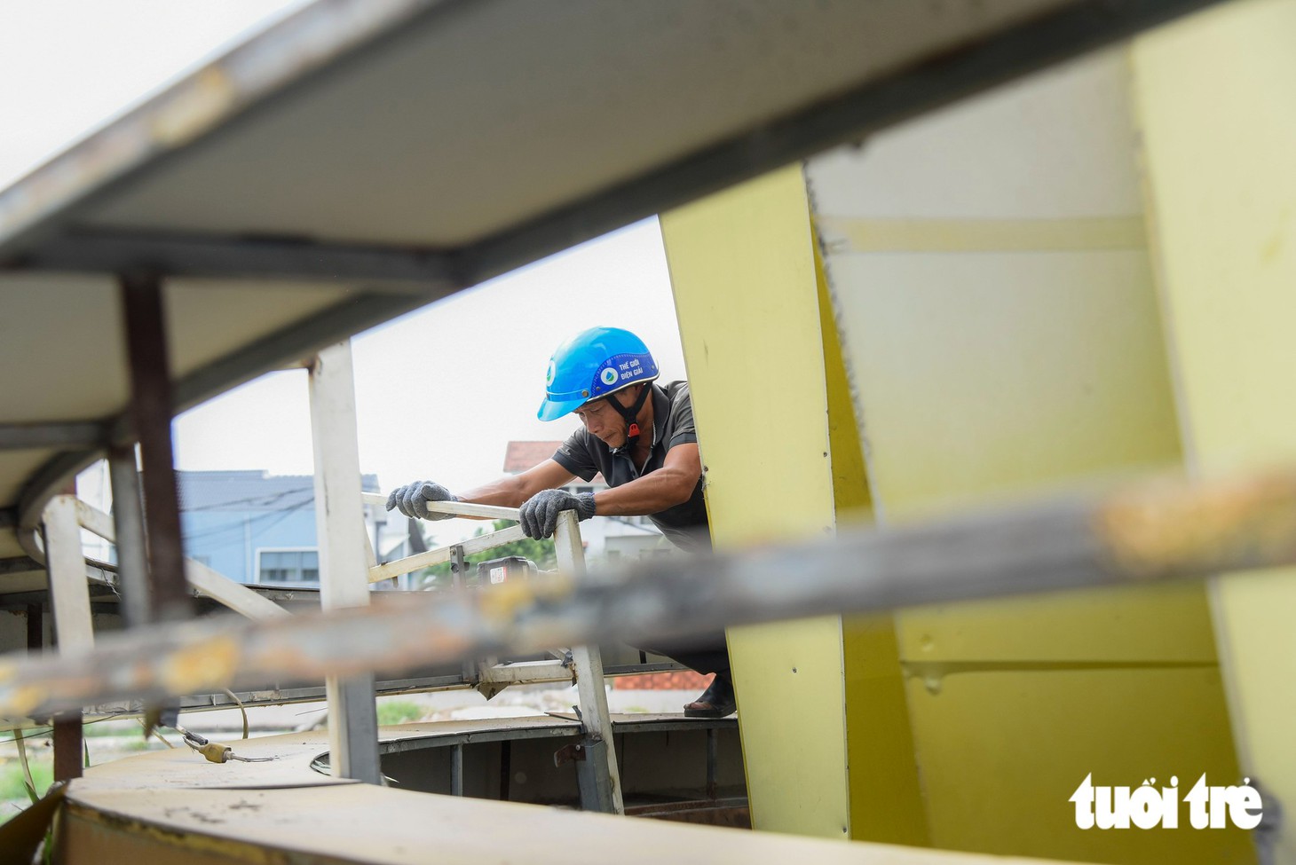 Tháo biểu tượng cổng chào Bình Dương cũ để mở rộng Quốc lộ 13 - Ảnh 5.