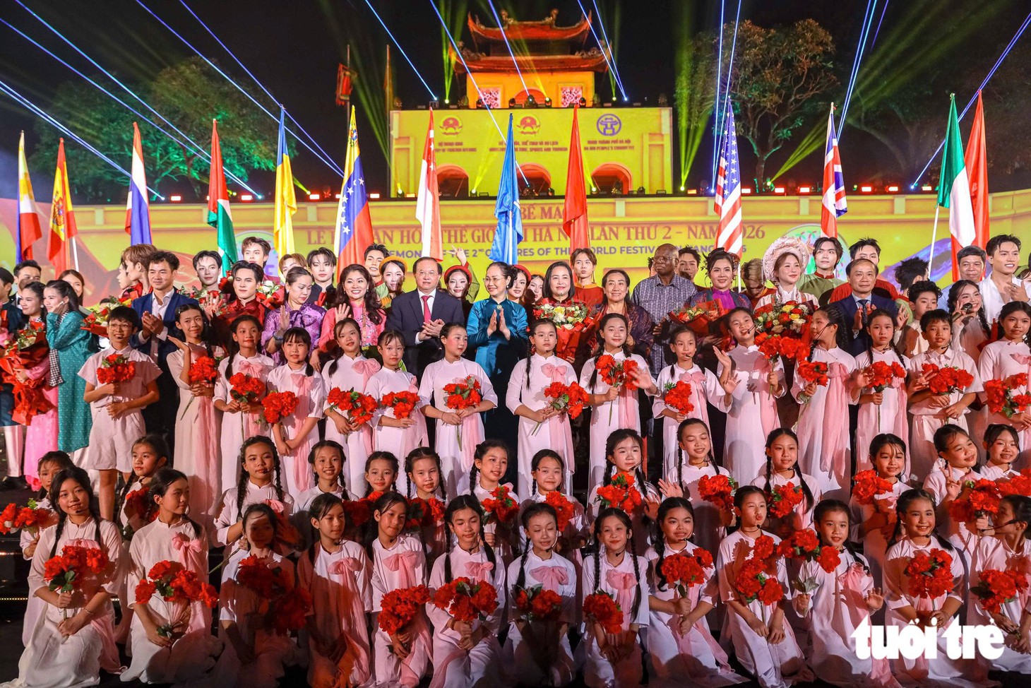 Ca nương Kiều Anh, Hương Tràm, Quế Trân, Võ Minh Lâm, UPRIZE khép lại Lễ hội Văn hóa thế giới tại Hà Nội - Ảnh 1.