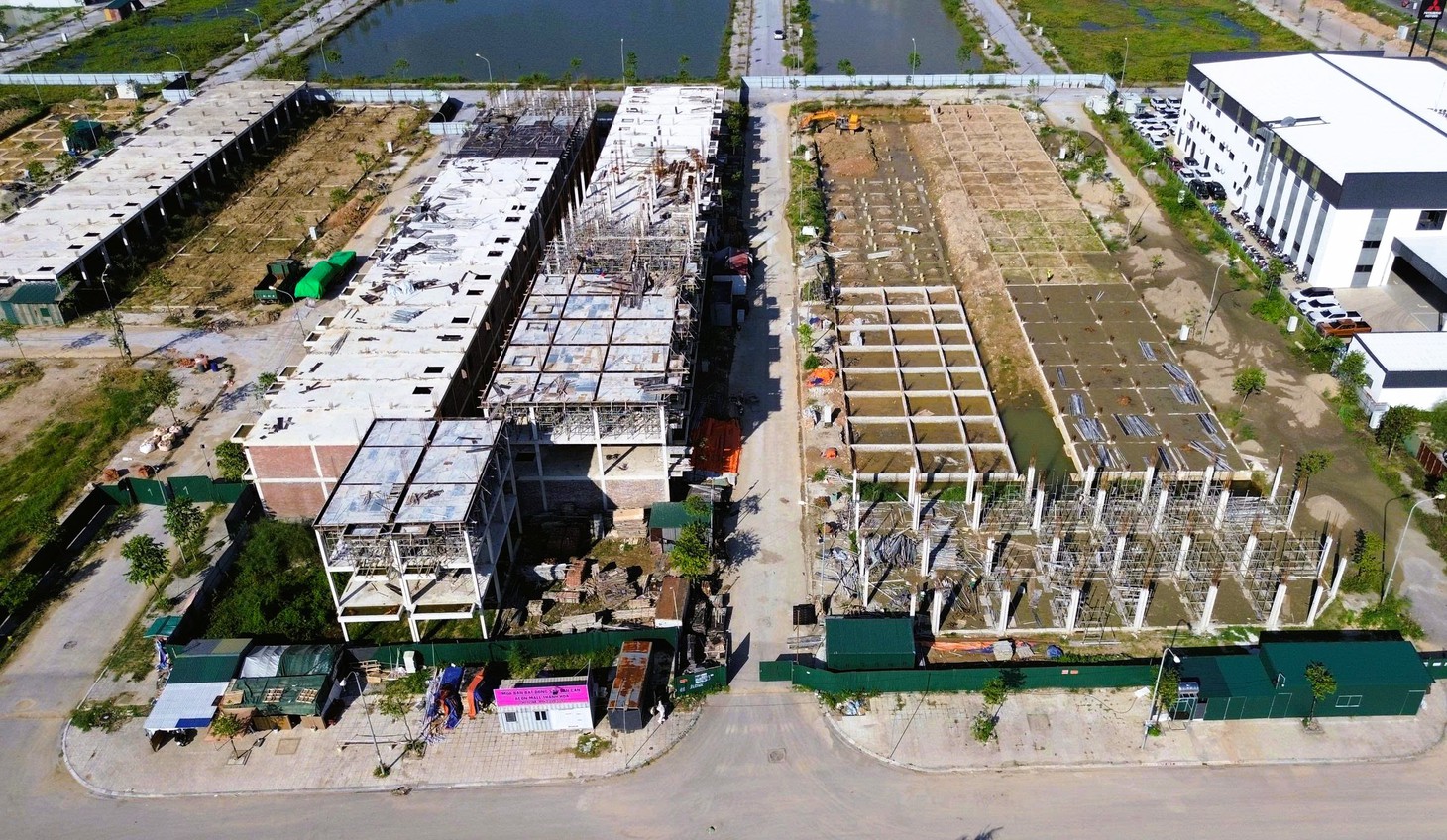 Cận cảnh khu đất bầu Đoan trúng đấu giá 255 tỉ đồng: Cạnh quốc lộ 1, xây dựng dang dở - Ảnh 5.