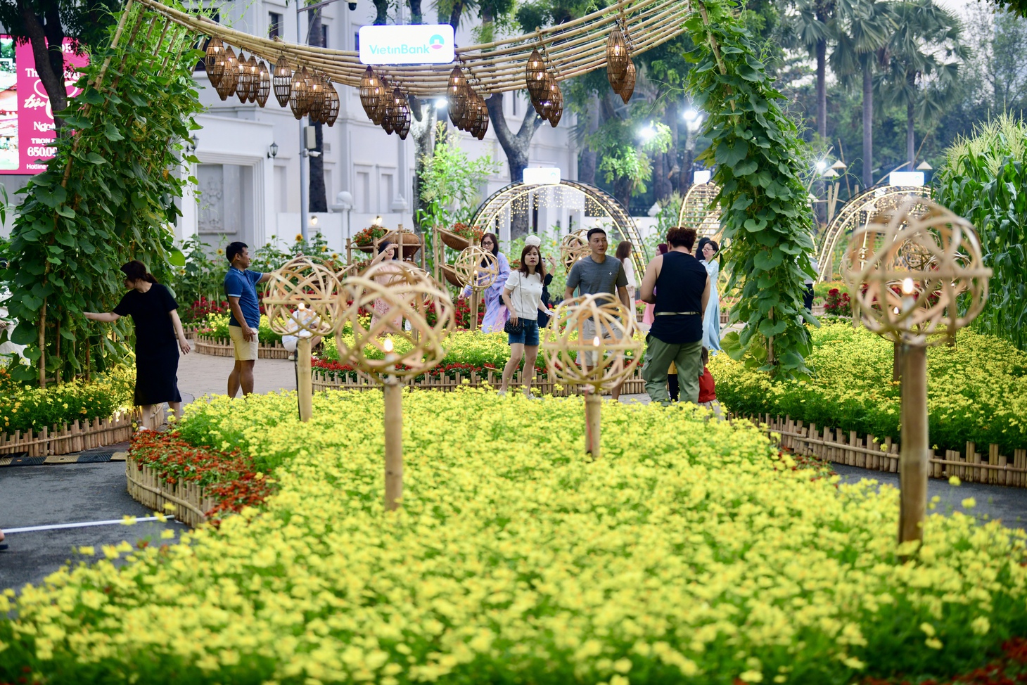 Hội hoa xuân Phú Mỹ Hưng - Ảnh 8.