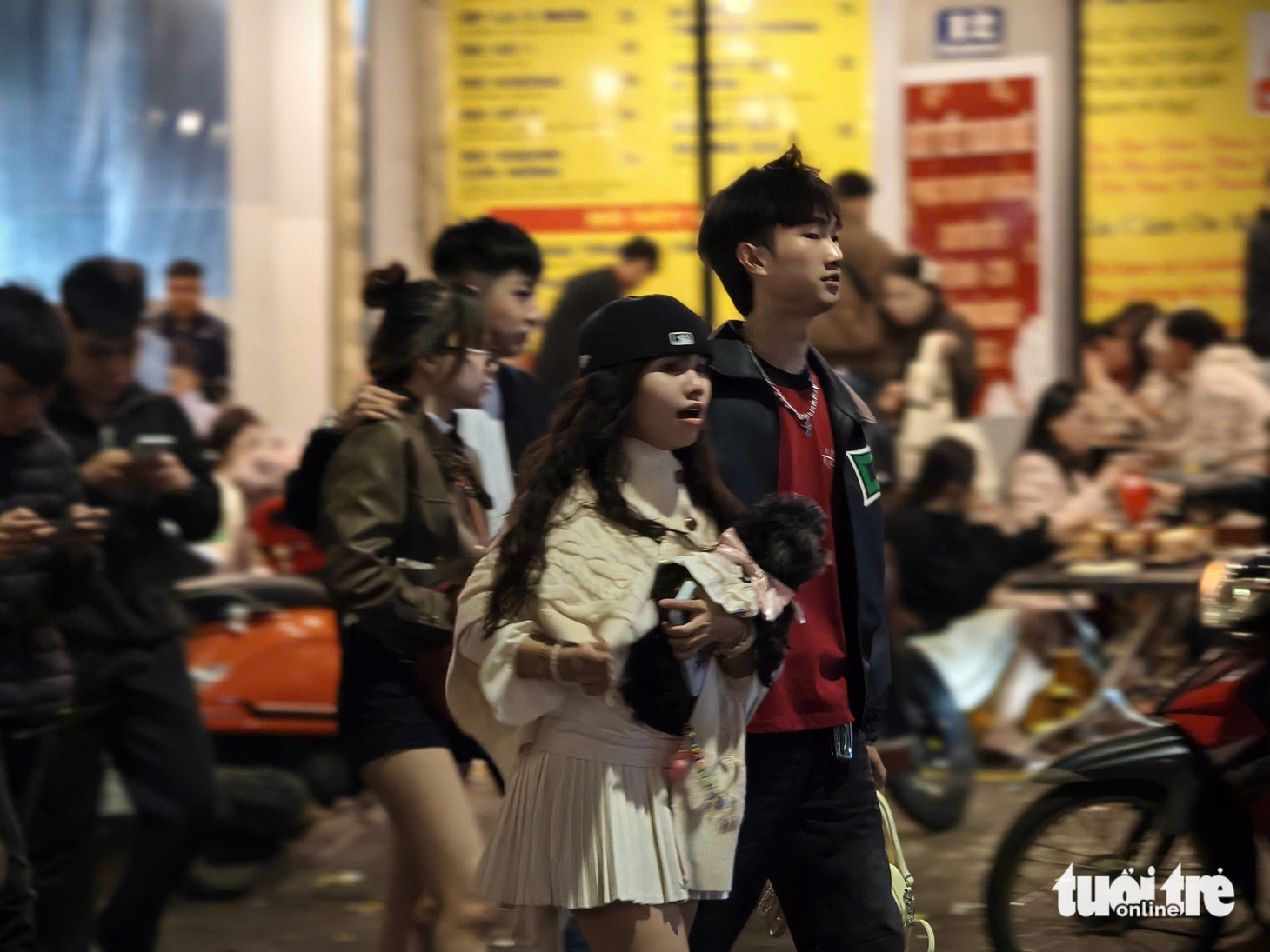Pháo hoa rực sáng bầu trời các tỉnh thành thời khắc giao thừa - Ảnh 22.