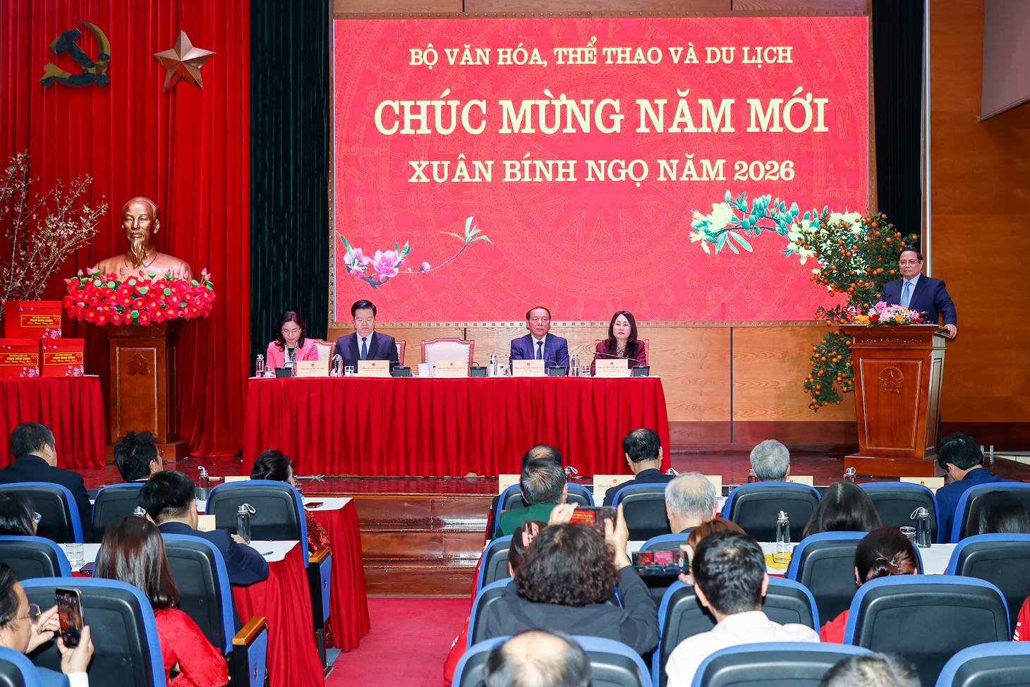 Thủ tướng - Ảnh 4.