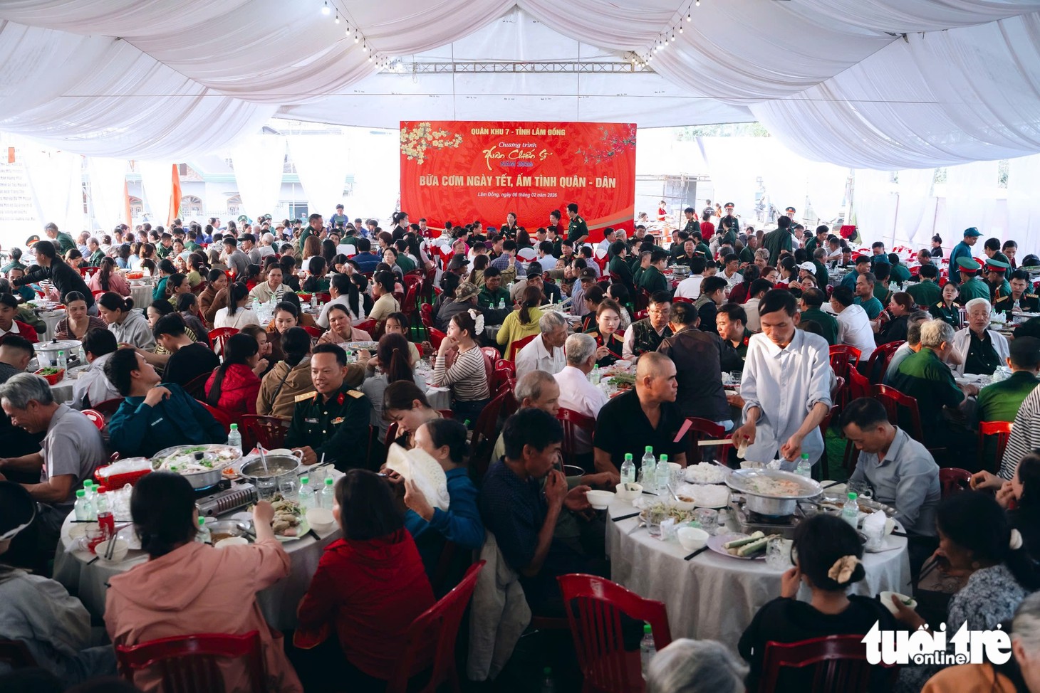 Thắm tình quân dân biên giới trong chương trình Xuân chiến sĩ 2026 - Ảnh 5.