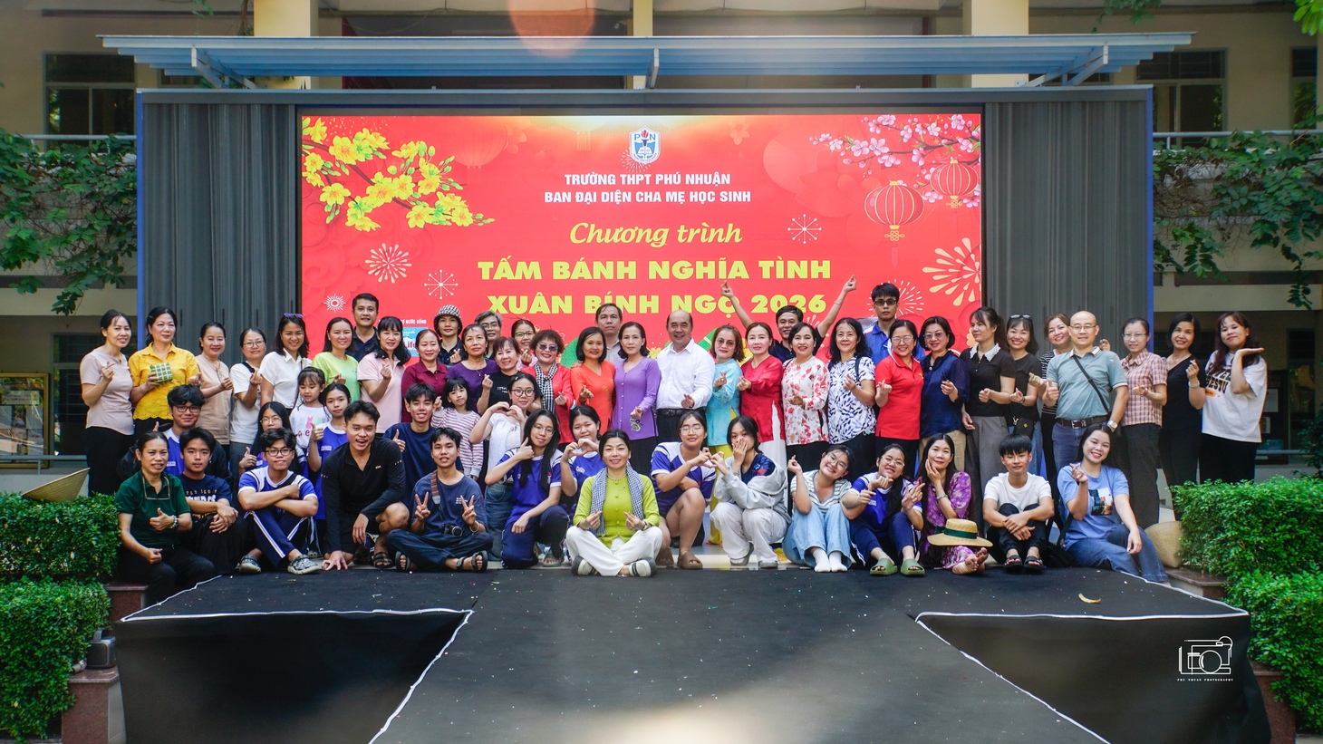 Những chiếc bánh chưng hơn cả nghĩa tình của học sinh trường Phú Nhuận - Ảnh 7.