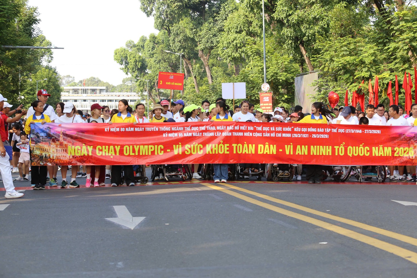 Ngày chạy Olympic - Ảnh 1.