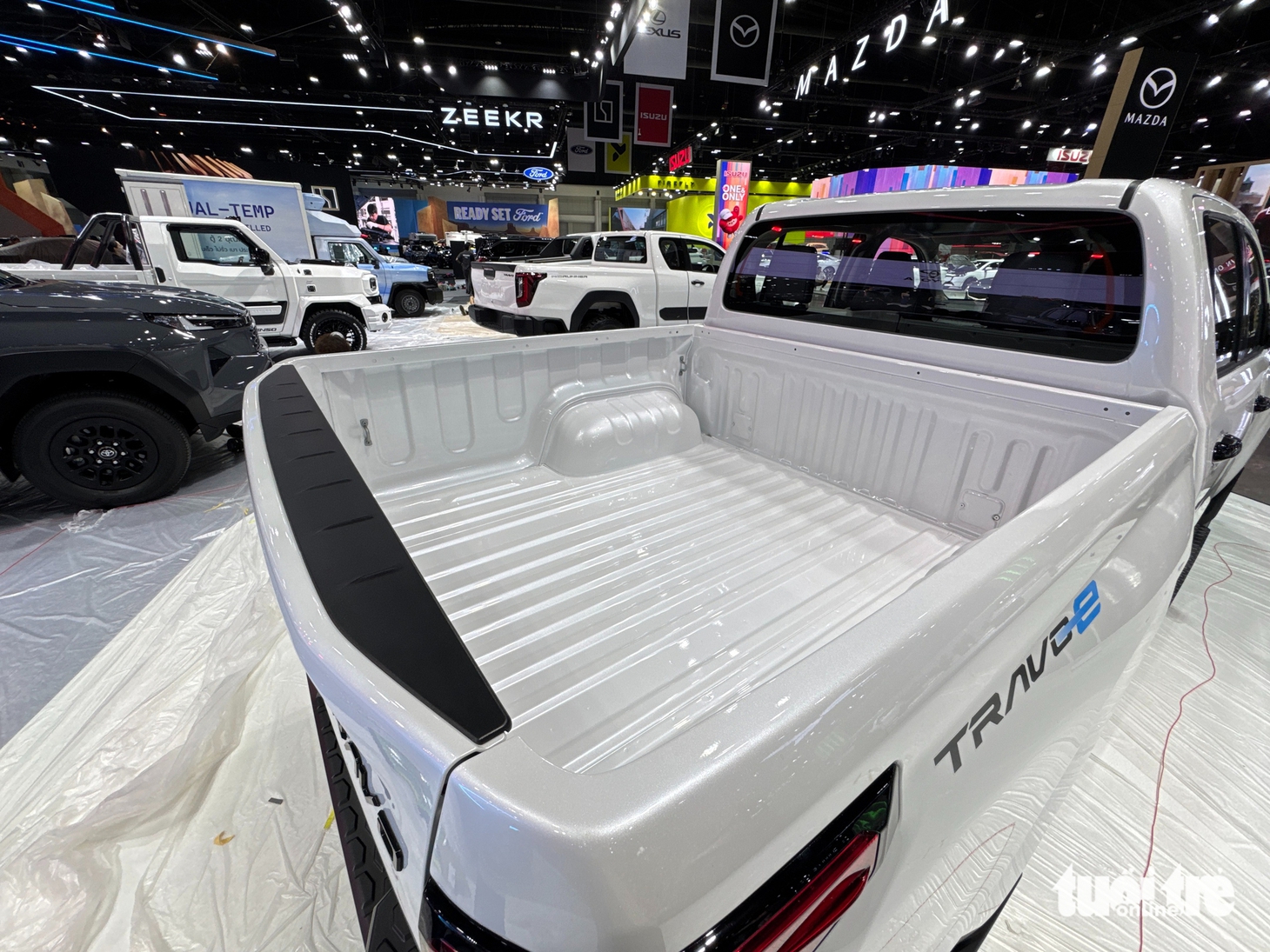 Toyota Hilux - Ảnh 19.
