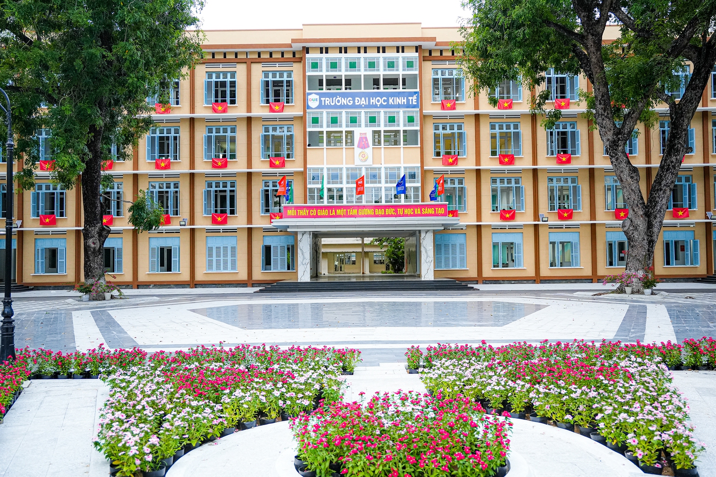 Trường Đại học Kinh tế - Ảnh 4.