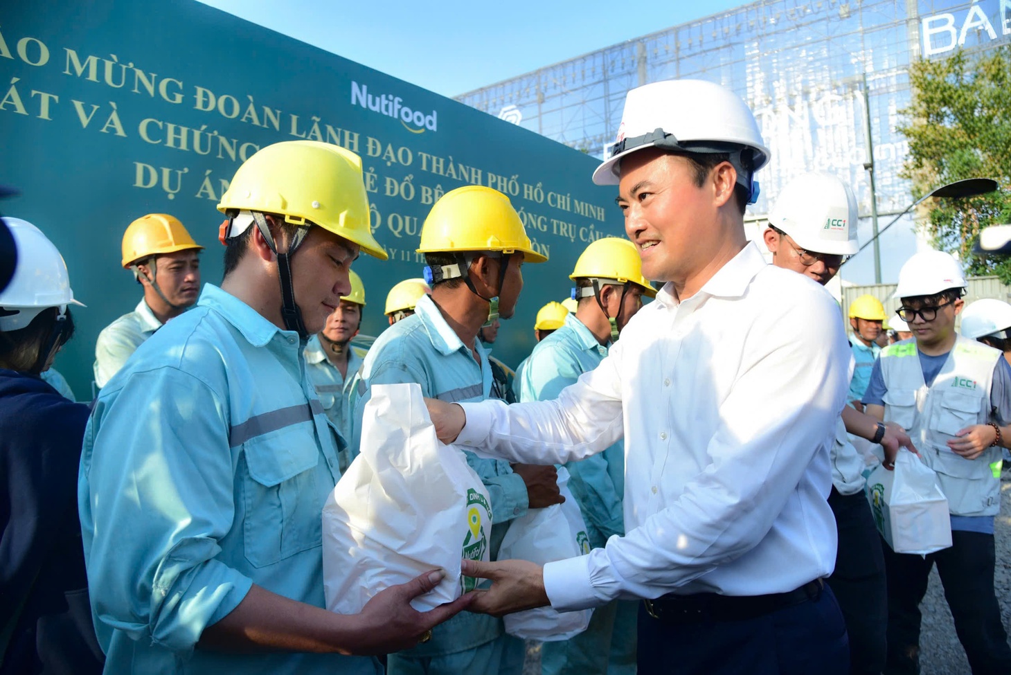cầu đi bộ - Ảnh 3.