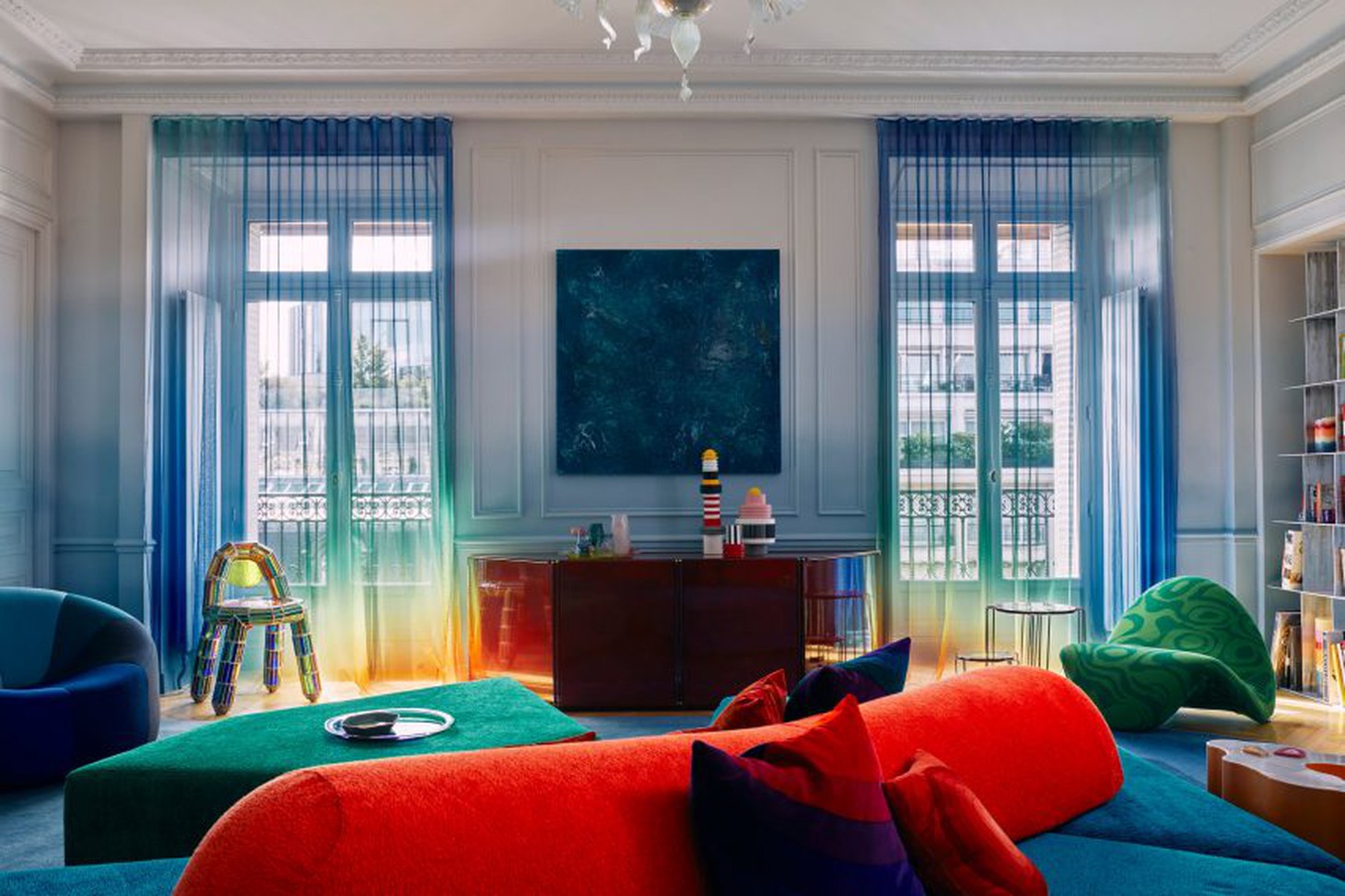 8 không gian sống nơi những bộ sofa độc đáo tạo điểm nhấn ấn tượng - Ảnh 2.