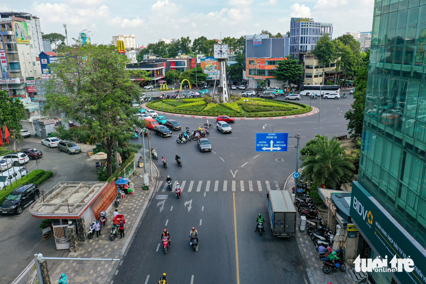 vòng xoay - Ảnh 7.