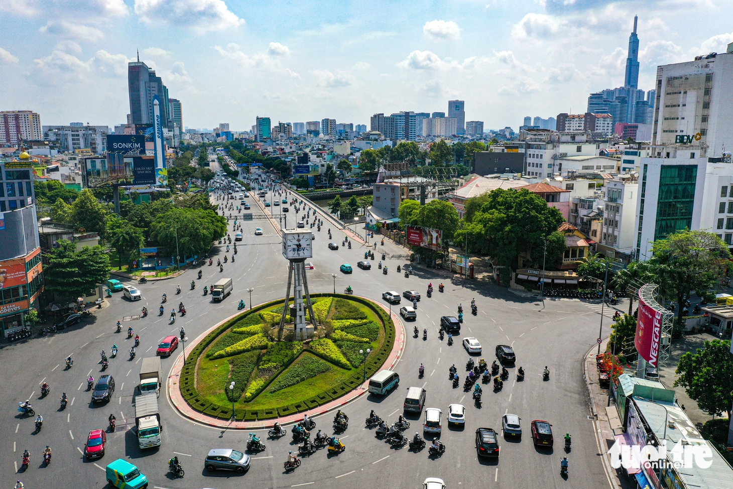 vòng xoay - Ảnh 10.